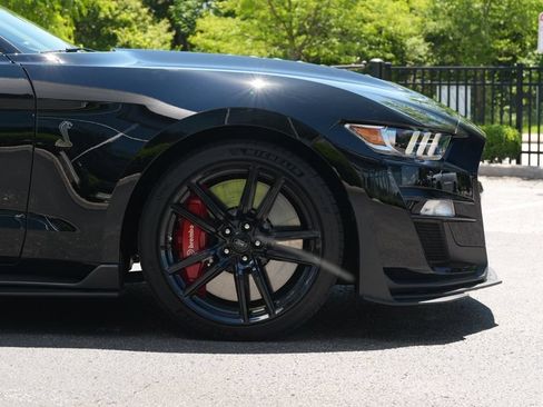 Used 2022 Ford Mustang Shelby GT500 w/ Technology Package RWD image 20