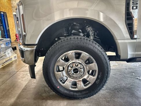 New 2026 Ford F250 King Ranch w/ Chrome Package AWD/4WD image 19
