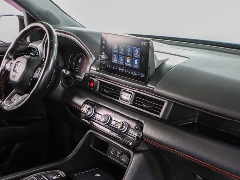 Used 2024 Honda Pilot TrailSport image 27