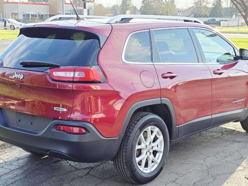 Used 2015 Jeep Cherokee Latitude w/ Cold Weather Group AWD/4WD image 7