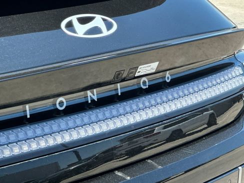 Used 2025 Hyundai Ioniq 6 SEL RWD image 28