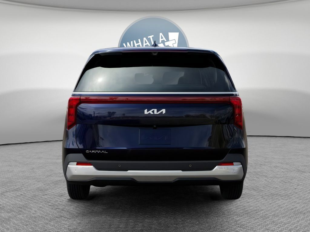New 2027 Kia Carnival LX FWD image 5