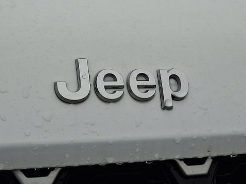 New 2026 Jeep Grand Cherokee L Limited AWD/4WD image 4