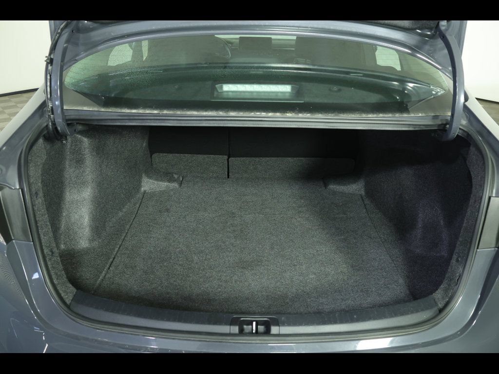 Used 2025 Toyota Corolla LE FWD image 8