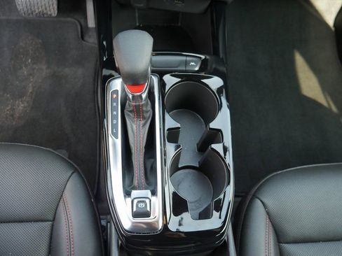 Used 2025 Chevrolet Trax RS image 18