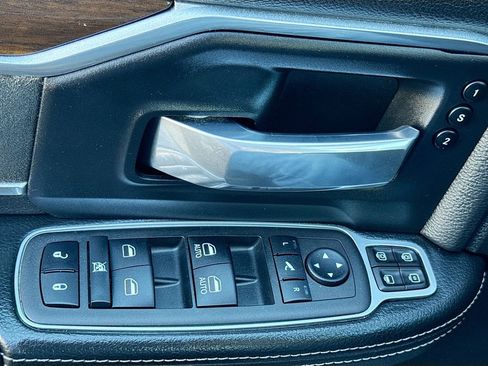 Used 2024 RAM 3500 Laramie image 20