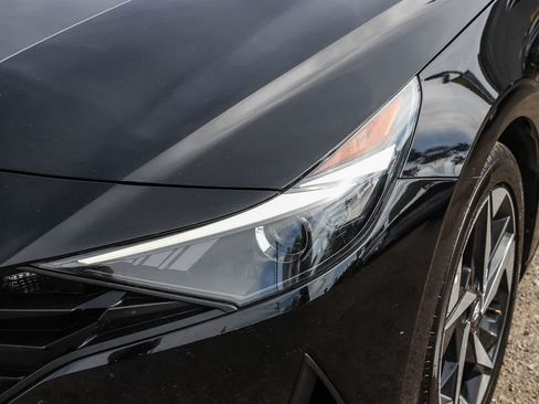 Certified 2023 Hyundai Elantra SEL w/ Convenience Package image 9