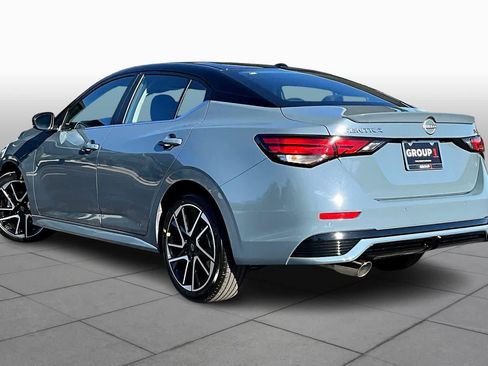 New 2025 Nissan Sentra SR image 12