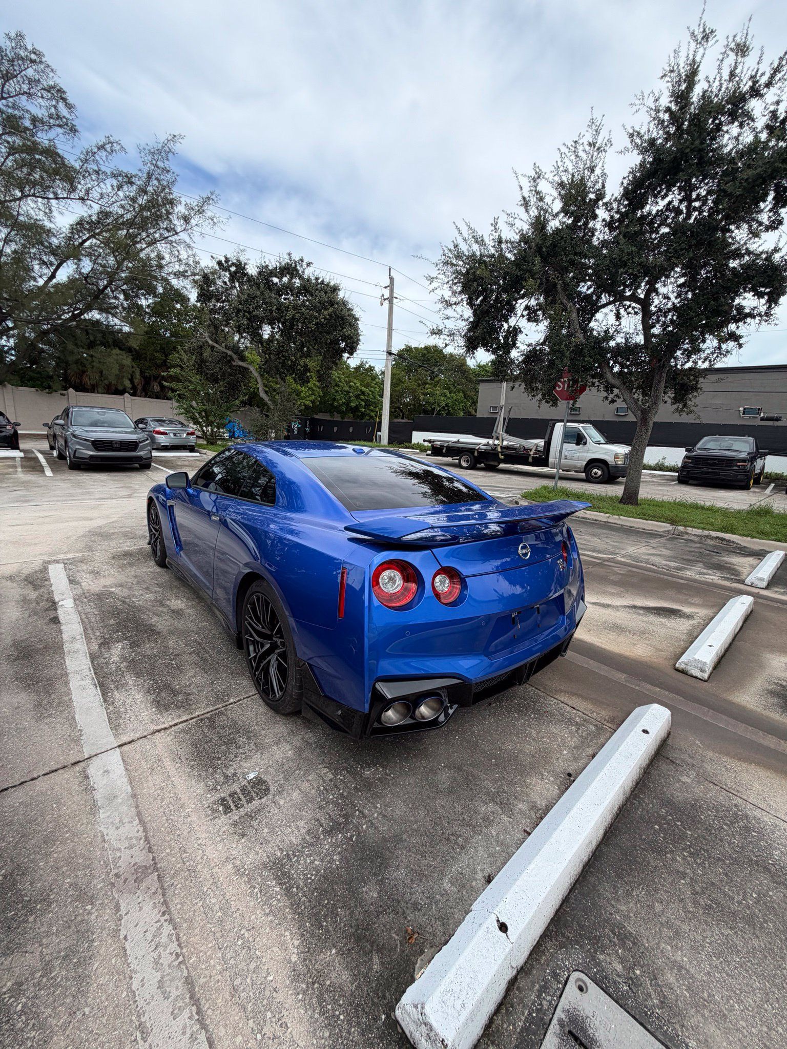 Used 2024 Nissan GT-R AWD/4WD image 6