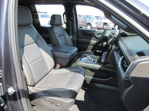 Used 2025 GMC Yukon XL Elevation w/ Technology Package AWD/4WD image 25