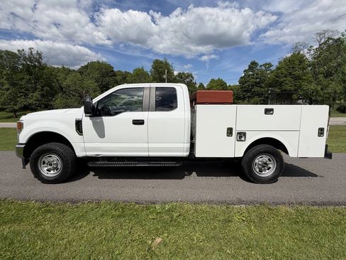 Used 2021 Ford F350 XL w/ Power Equipment Group AWD/4WD image 1