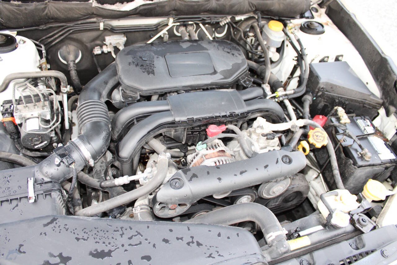 Used 2011 Subaru Legacy 2.5i Premium AWD/4WD image 25