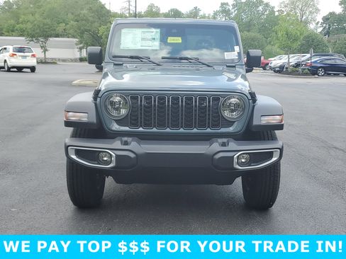 New 2025 Jeep Gladiator Sport image 2