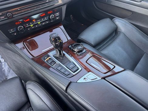 Used 2016 BMW 550i xDrive Sedan image 36