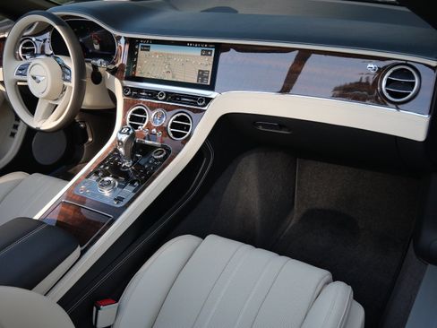 New 2026 Bentley Continental GTC AWD/4WD image 18