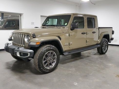 Used 2020 Jeep Gladiator Overland w/ Popular Equipment Package image 4