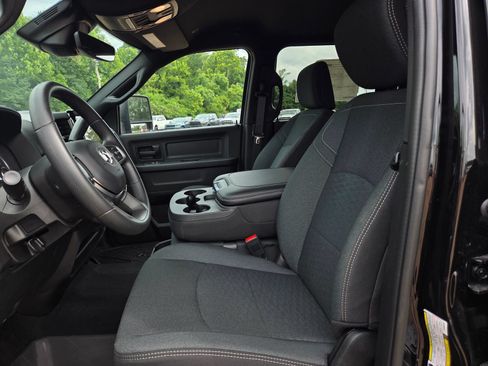 New 2026 RAM 2500 Tradesman AWD/4WD image 12