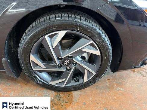 Used 2024 Hyundai Elantra SEL w/ Convenience Package FWD image 13