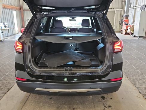 Used 2024 Chevrolet Equinox Premier AWD/4WD image 6