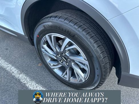 New 2026 Lincoln Corsair Premiere image 29