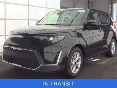 Used 2025 Kia Soul LX w/ LX Technology Package