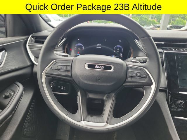 Certified 2023 Jeep Grand Cherokee L Laredo AWD/4WD image 9