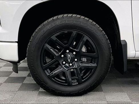 Used 2024 Chevrolet Silverado 1500 RST w/ Z71 Off-Road Package image 10