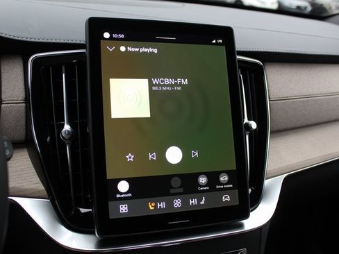 New 2026 Volvo XC90 B5 Core w/ Protection Package Premier image 20