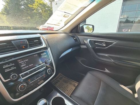 Used 2018 Nissan Altima 2.5 SR FWD image 30