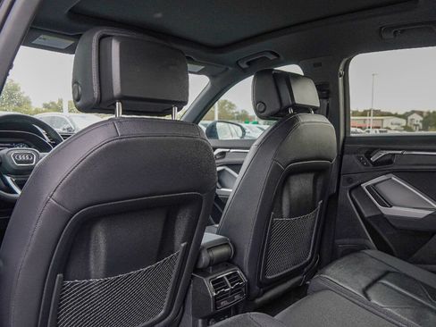 Certified 2025 Audi Q3 2.0T Premium Plus w/ Premium Plus Package image 27