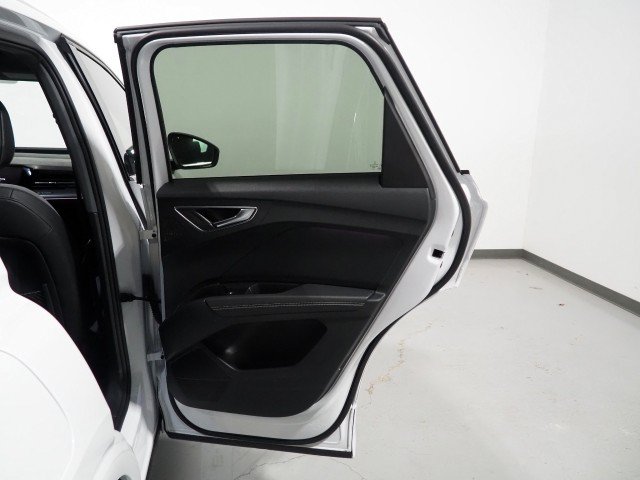 Used 2023 Audi Q4 e-tron Premium Plus w/ Premium Plus RWD image 55