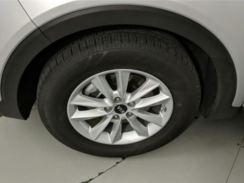 Used 2020 Kia Sorento AWD V6 image 14