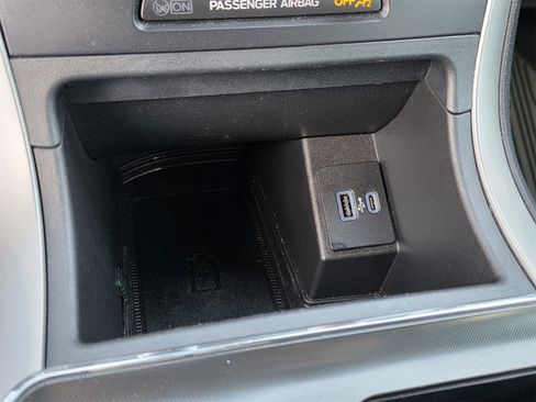 Used 2022 Ford Edge ST-Line image 33