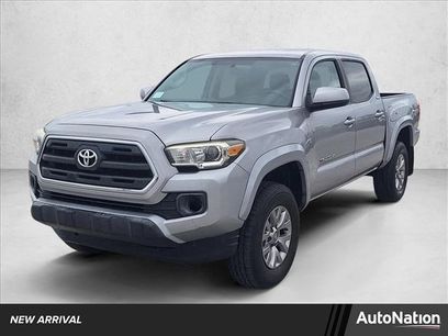 Used 2017 Toyota Tacoma SR5 w/ SR5 Appearance Package (SM)