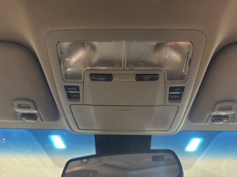 Used 2018 Toyota Avalon XLE Plus image 14