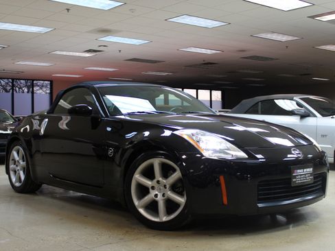Used 2004 Nissan 350Z Touring image 6