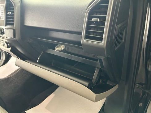 Used 2018 Ford F150 XLT AWD/4WD image 30