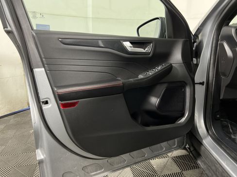 Used 2023 Ford Escape ST-Line w/ Tech Pack #1 AWD/4WD image 14