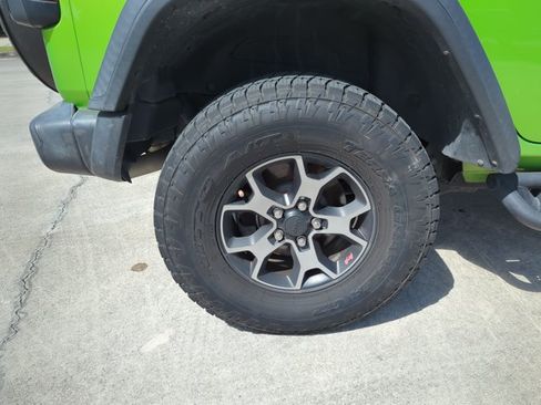 Used 2018 Jeep Wrangler Unlimited Rubicon AWD/4WD image 27