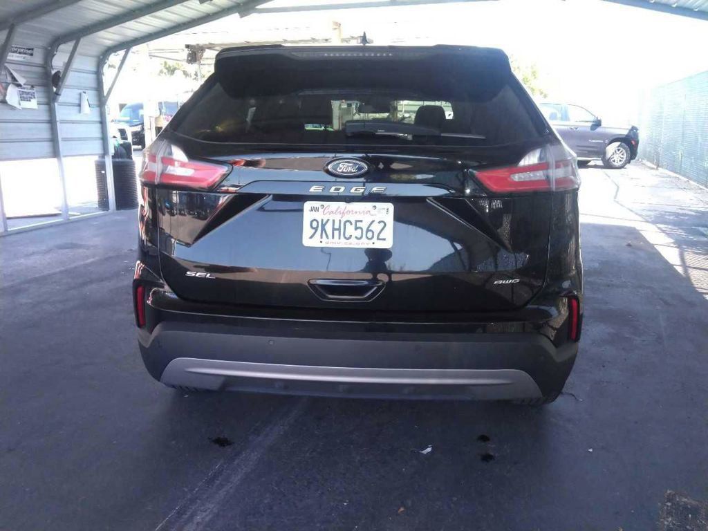Used 2024 Ford Edge SEL AWD/4WD image 13