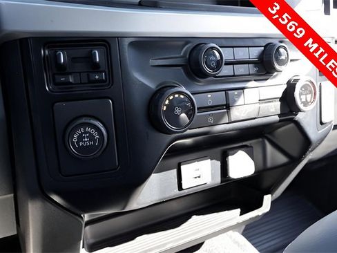 Used 2023 Ford F250 XL w/ XL Chrome Package image 60