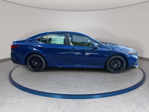 New 2026 Toyota Camry SE FWD image 4