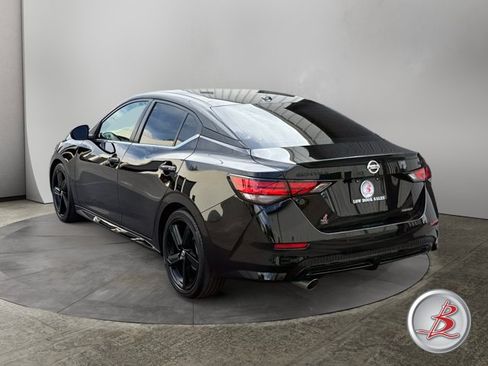 Used 2023 Nissan Sentra SR w/ Midnight Edition Package FWD image 5