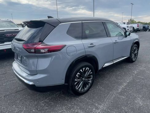 Used 2024 Nissan Rogue Platinum AWD/4WD image 9