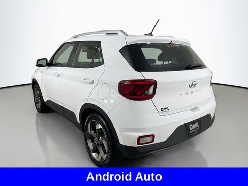 Used 2023 Hyundai Venue SEL image 7