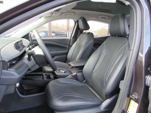 Used 2022 Ford Mustang Mach-E Premium image 2