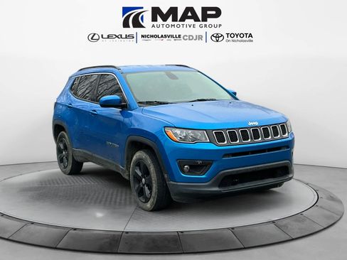 Used 2018 Jeep Compass Latitude w/ Popular Equipment Group image 4