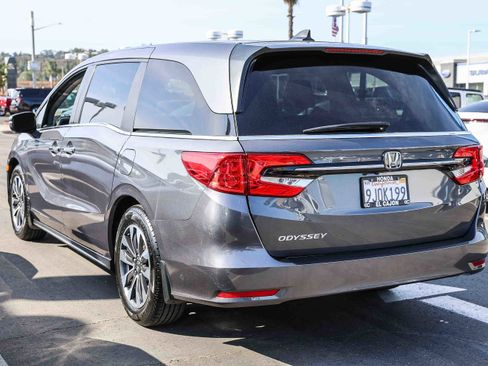 Certified 2024 Honda Odyssey EX-L image 24