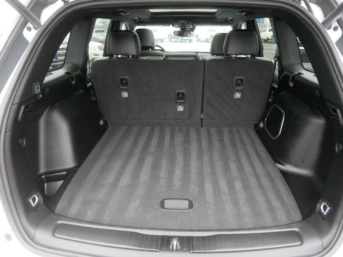 Used 2024 Jeep Grand Cherokee Limited AWD/4WD image 14