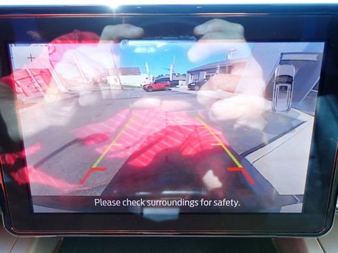 Certified 2022 Ford Explorer XLT w/ Equipment Group 202A image 23